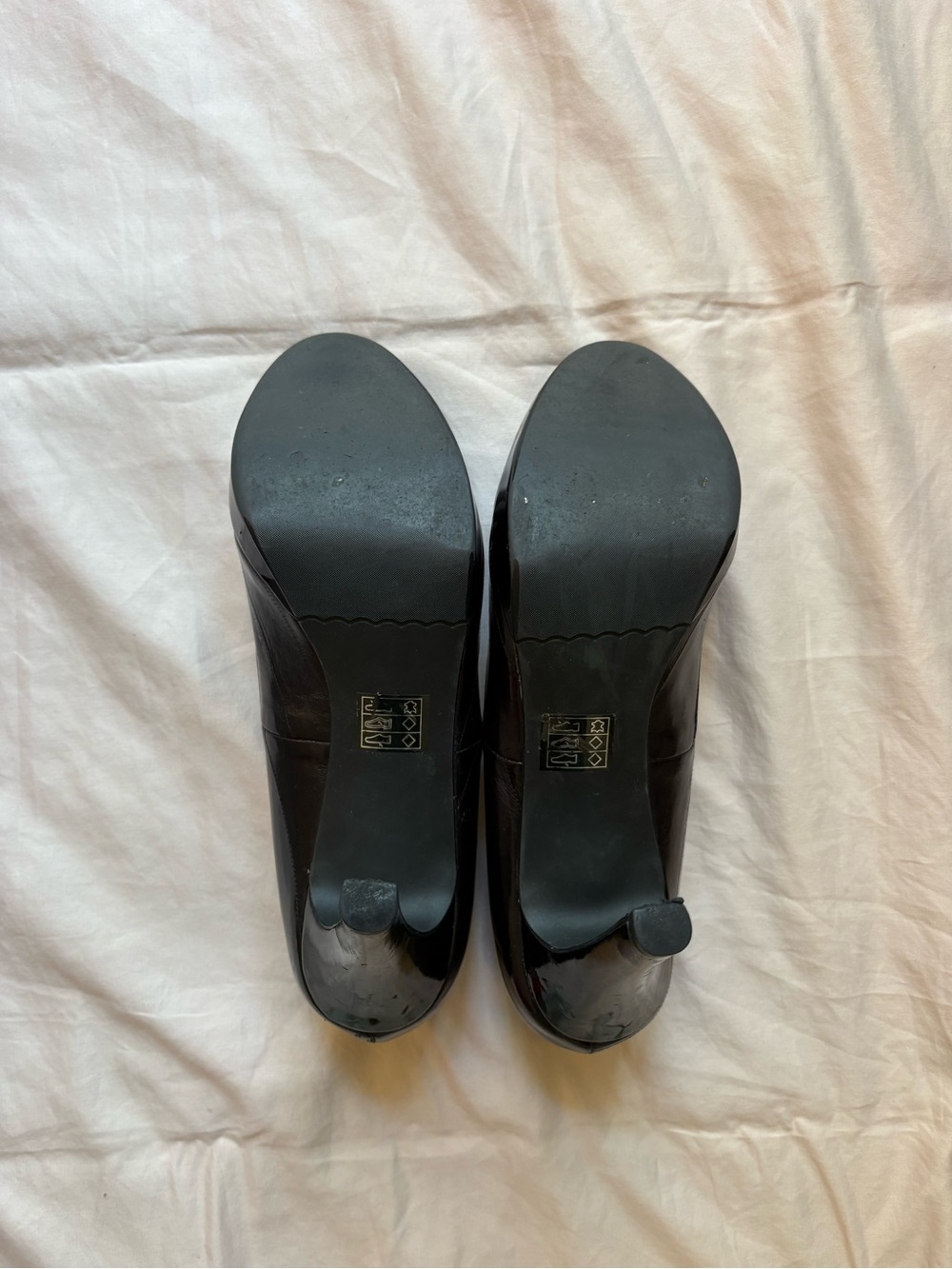 Moda Heels - Picture 3 of 3
